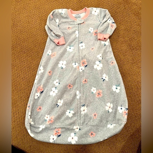 Carter’s Warm Full Zip Girls Floral Sleep Sack Cozy Worn Once Size 3-6 M - Picture 1 of 3